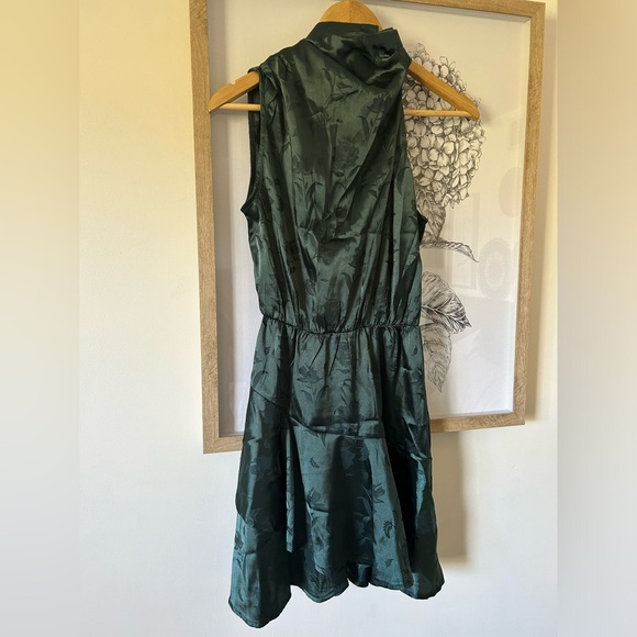 Hello Molly Breaking Hearts Dress in Emerald Green - Picture 9 of 12
